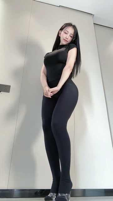 抖音小阿珂付费定制 颜值大长腿少妇道具自慰【8V】【159M】