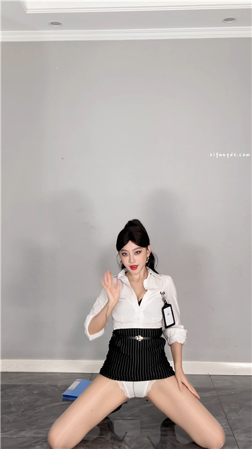 B站专业舞UP 小艾x艾 最新情趣高跟丝袜蹈定制骚舞4K原版【31V】【12G】