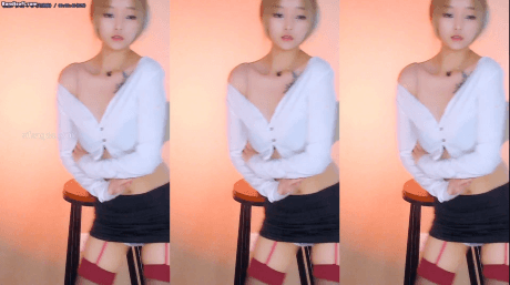 【CC 安静不了】极限骚舞 短裙黑丝 露内裤内衣 非常骚【5V】【663M】