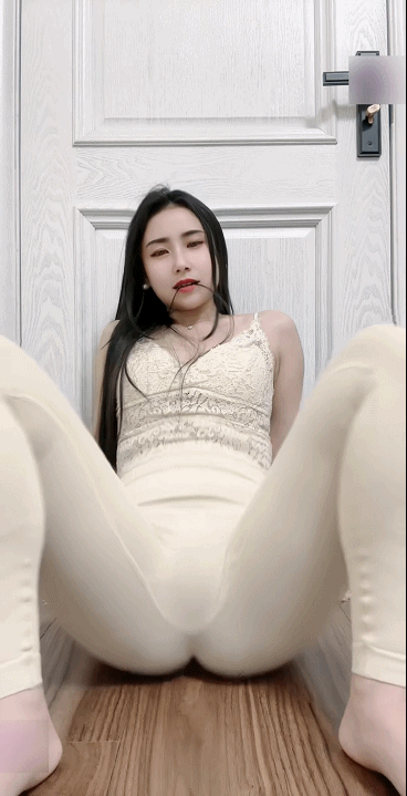 【快手福利】风骚肥臀御姐【沐沐呀】骚舞顶胯抖臀骚表情【25V】【7.45G】