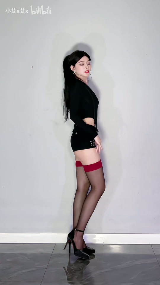 B站小艾xxin小艾x艾x精选舞蹈合集3期【30V】【2.27G】