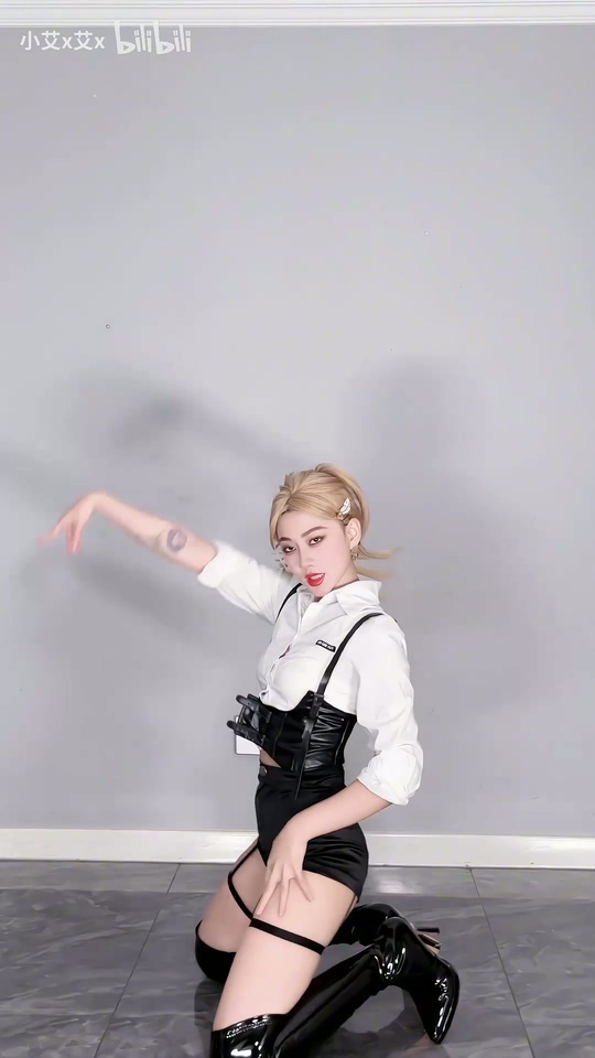 B站小艾xxin小艾x艾x精选舞蹈合集3期【30V】【2.27G】