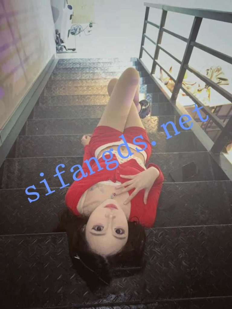 抖音 emlly 气质极品女神 骚母狗反差婊 口交 扮狗等【6V】【20.4M】