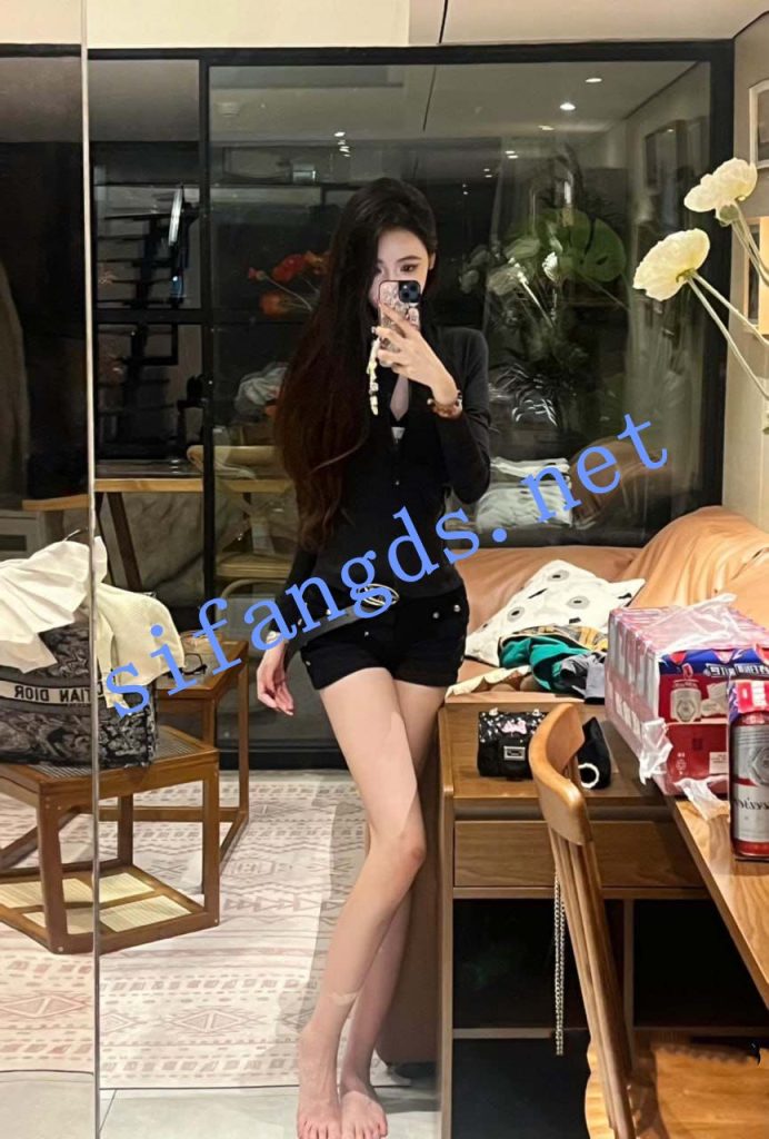 抖音 emlly 气质极品女神 骚母狗反差婊 口交 扮狗等【6V】【20.4M】