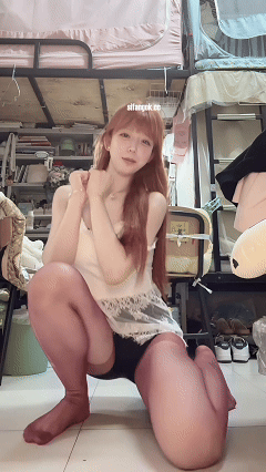 抖音123W粉主播 炸炸姐 骚舞福利 瑜伽裤动感摇摆合集【54V】【1.58G】