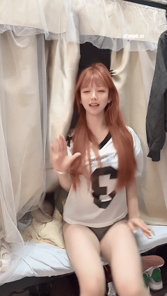 抖音123W粉主播 炸炸姐 骚舞福利 瑜伽裤动感摇摆合集【54V】【1.58G】