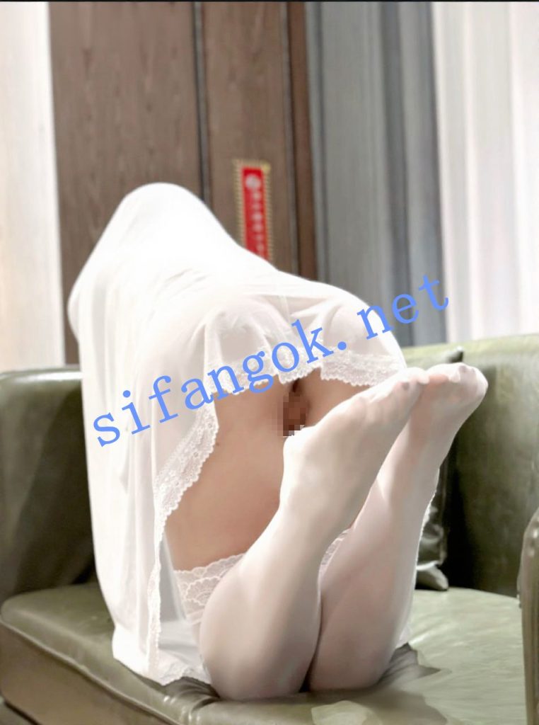 抖音 鱼绅-3 230万粉 顶级美女 露点 修女反差情趣内衣等拍【38P】【12.6M】