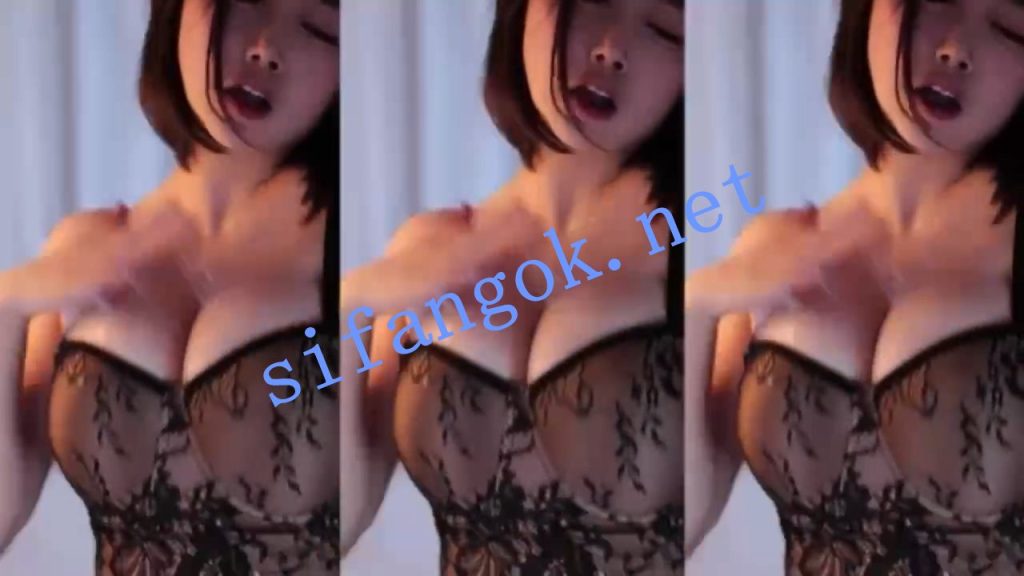 虎牙 金米米 露大半个奶 抖胸舞 抖成球 插乳沟 白浆抹胸【2V】【92M】