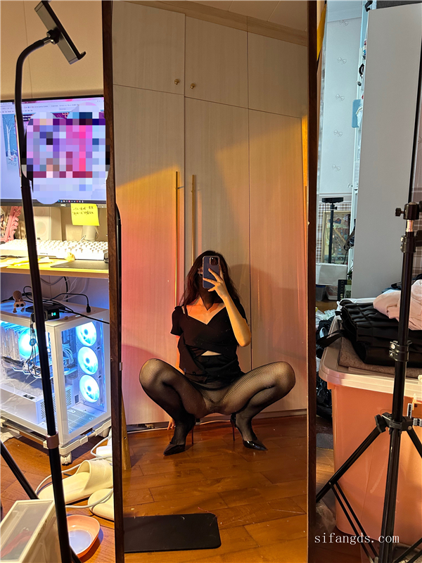 B站反差UP主 爆炸小熊 提督顶级福利私拍 性感COS反差诱惑二【436P35V】【3.4G】