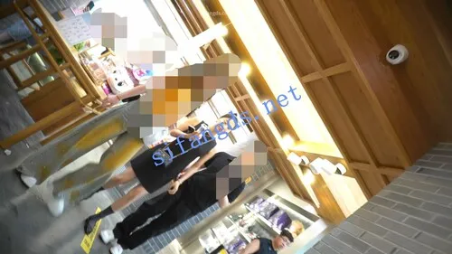 【永久专享】（空城原创）黑裙小姐姐逛商场，微透白N紧裹肉臀【1V】【211M】