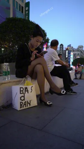 【永久专享】【WaltzCD】华尔兹2023系列之16黑丝少妇【1V】【1.31G】