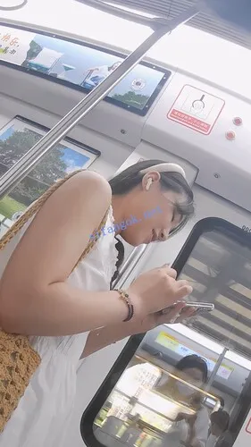 【永久专享】『D·D』-226-雪白长裙，精致小姐姐，浅蓝窄内【1V】【1.86G】