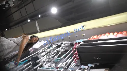 (空城原创)超短白裙小美女逛超市,干净白N裹出13缝【1V】【500M】 5 (空城原创)超短白裙小美女逛超市,干净白N裹出13缝【1V】【500M】 5