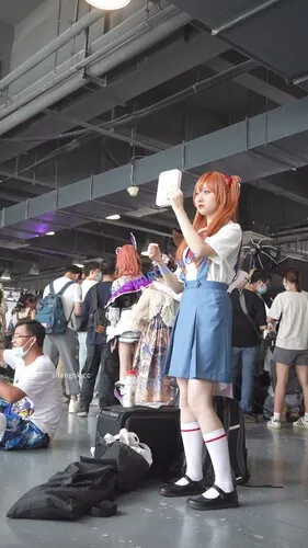 【xxn-256】明日香制服cos小姐姐..粉色内带翅膀弯腰坐镜头【1V】【297M】 1