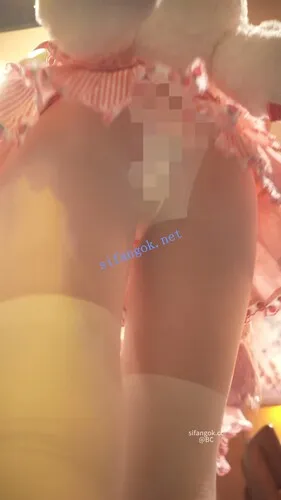 (BC-SSS-105)三个萝莉一起逛街..透明丝袜配蕾丝内裤外纯内骚【1V】【516M】 5 (BC-SSS-105)三个萝莉一起逛街..透明丝袜配蕾丝内裤外纯内骚【1V】【516M】 5