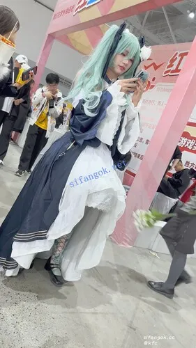 【KFC】学生妹COSER玩手机·放心遮住后面忽略前面·微透黑白内【1V】【307M】 4 【KFC】学生妹COSER玩手机·放心遮住后面忽略前面·微透黑白内【1V】【307M】 4