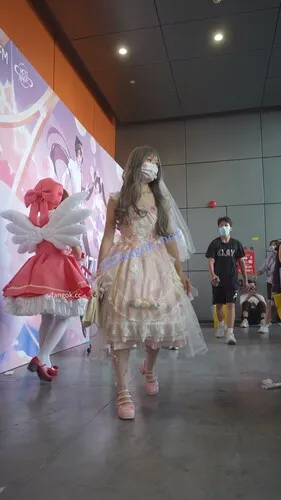 【xxn-257】粉色蕾丝裙可爱小姐姐..白丝屁股位置破了前后CD【1V】【445M】 1 【xxn-257】粉色蕾丝裙可爱小姐姐..白丝屁股位置破了前后CD【1V】【445M】 1