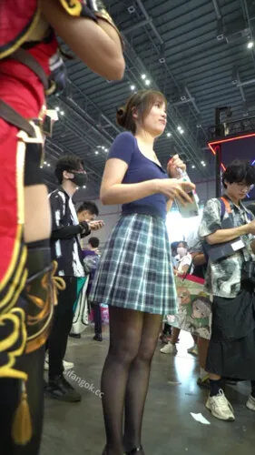 【WaltzCD】华尔兹2023系列之33逛漫展的蓝格裙黑丝【1V】【904M】