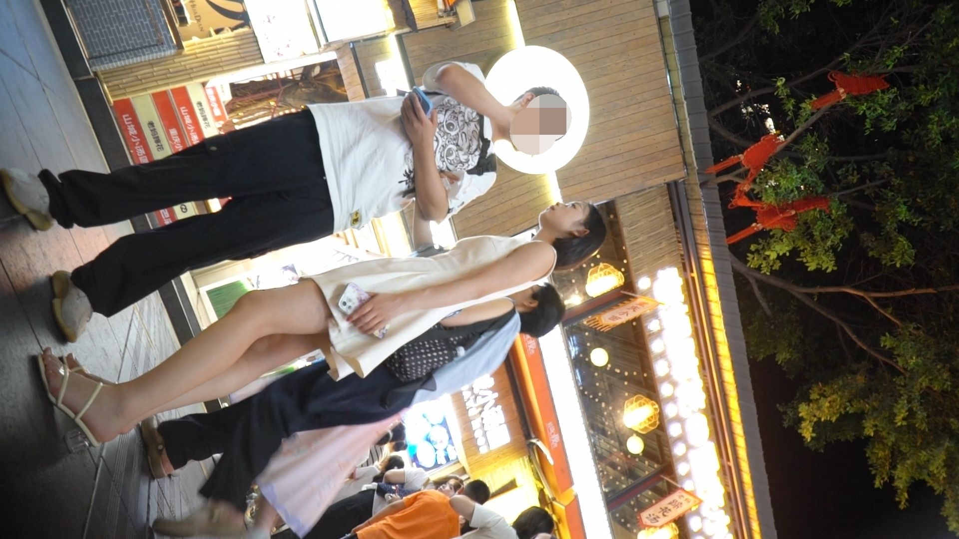 （空城原创）白裙性感小姐姐逛街，微透白N前面透明【1V】【320M】