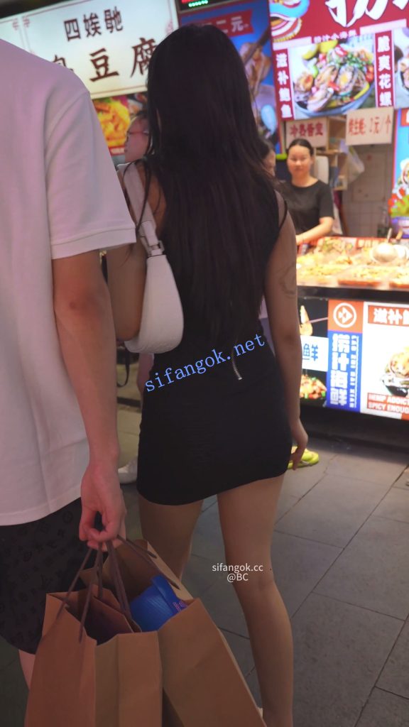 (BC-SSS-110)小姐姐试鞋走光..新买包臀裙刚换上就被抄底【1V】【816M】 4 (BC-SSS-110)小姐姐试鞋走光..新买包臀裙刚换上就被抄底【1V】【816M】 4