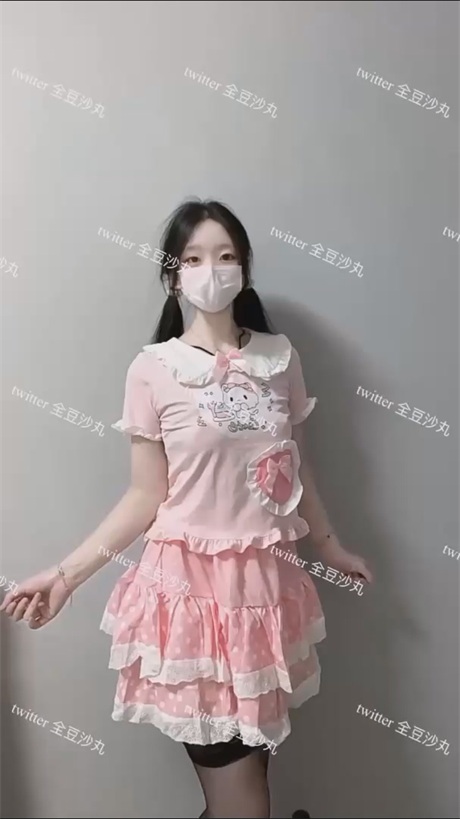 ❣️推荐❣️颜值嫩妹【全豆沙丸】二次元嫩妹，好身材大长腿，粉奶粉穴，裸舞诱惑，大尺度掰逼展示【93V】【681M】 4
