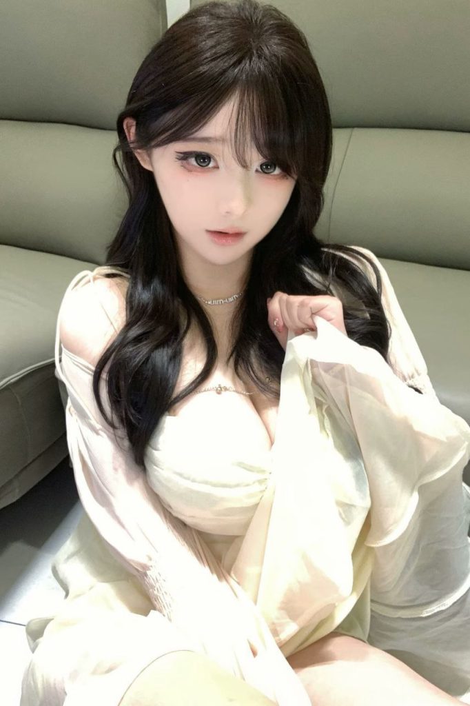 无情颖少 高颜值百万粉丝网红 纯欲脸 私拍写真【93P16V】【75M】 10