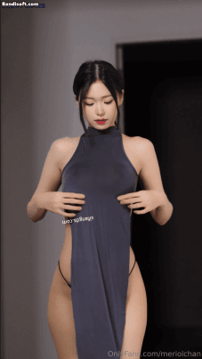 【OF meriol_chan】新加坡极品美女 完美身材 电动棒紫薇骚表情【6V】【1.3G】