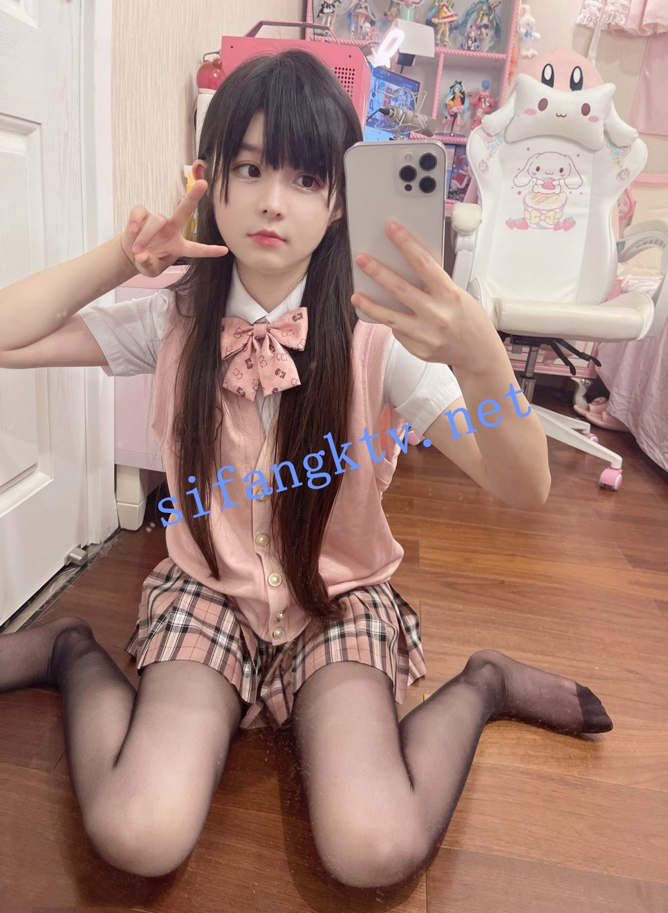 ஐ斗鱼主播ஐ蔡小熊未流出大尺度ZW土豪定制合集7套【23V】【5.39G】