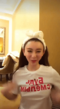 【花椒绝版颜值精选10月合集】各大网红主播走光真空露内裤【109V】【2.08G】