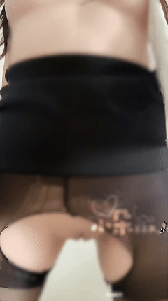 推特嫩妹大学生 纯欲小朵 真金定制裸舞 插穴娇喘美不胜收【48V】【1.59G】