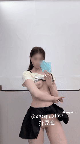 【重磅】人气萌妹【小仙云儿 小乔（以安）】最新付费裸舞【10V】【408M】