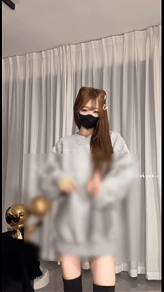 重磅推特女神泡沫回归 绝对母犬 千元门槛裸舞插穴喷水高潮【33P57V】【2.23G】