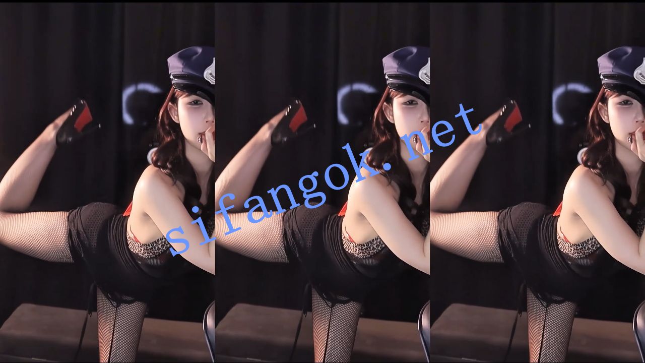 【虎牙 奈C】知名主播内衣定制【4V】【0.99G】