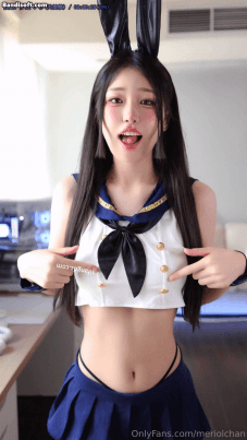 【OF meriol_chan】新加坡极品美女 完美身材 电动棒紫薇骚表情【6V】【1.3G】