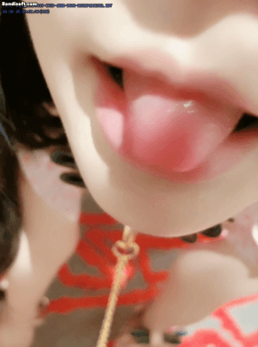 【秀人网 谢小蒽】粉色女仆狗链鞭打 手指高速摩擦高潮喷水【110P3V】【1.91G】