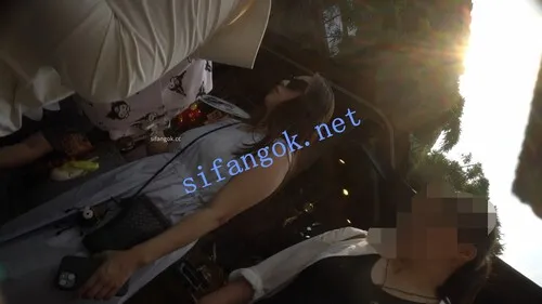 【永久专享】（空城原创）天蓝长裙小姐姐逛街，天蓝蕾丝边N紧裹肥臀【1V】【308M】