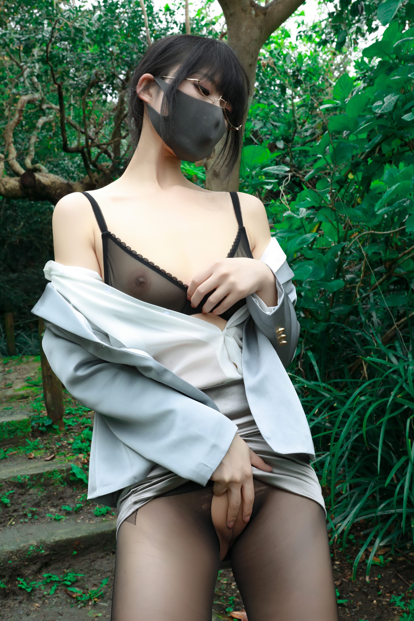 【永久专享】✨顶级写真推荐⭐️【国模李佳】JK旗袍制服皮衣齐上阵 户外露出小穴清晰可见【1185P】【4.88G】