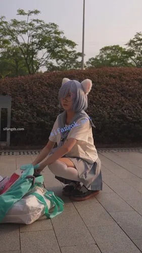 【永久专享】【xxn-344】制服jk蕾姆小姐姐..多次镜头前弯腰透心凉CD【1V】【700M】