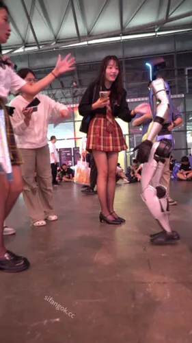 【永久专享】【WaltzCD】华尔兹2024系列之13JK裙黑丝白内【1V】【1.15G】