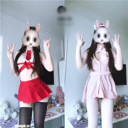 推特嫩妹大学生 纯欲小朵 真金定制裸舞 插穴娇喘美不胜收【48V】【1.59G】