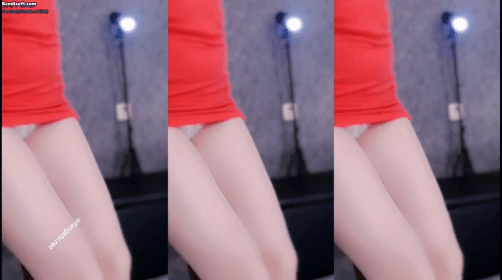 【无水印】【C 小果】性感妖娆诱惑骚舞 露内揉奶骚表情 岔开大腿 很顶【2V】【1.06G】