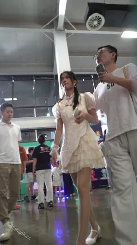 【永久专享】【WaltzCD】华尔兹2024系列之10丝袜短裙【1V】【689M】