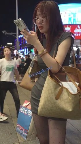 【永久专享】(BC-SSS-099)抄底两位花纹黑丝小姐姐..性感包臀短裙粉色窄内【1V】【1G】