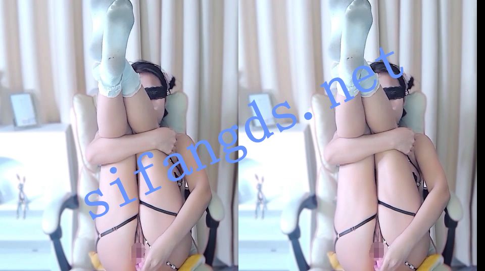 【无水印】CC 狗小奈 极品 露脸露3点 裸舞 阳具插B 爆菊花 最大尺度【1V】【303M】