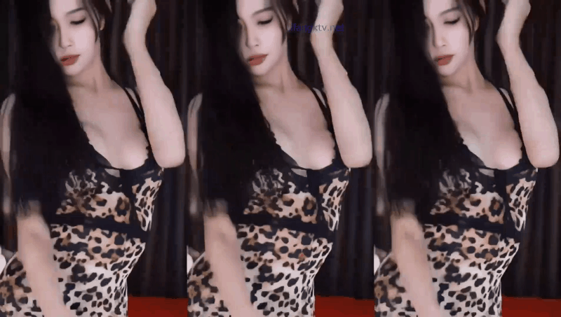 【无水版】虎牙 长腿兮兮!万元定制透视裸舞脸点同框（5V）首发【5V】【1.21G】